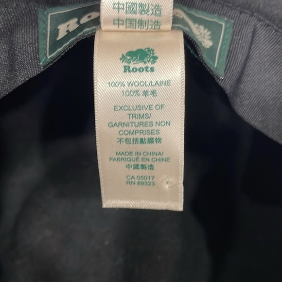 Roots Black 100% Wool Hat - Picture 9 of 14